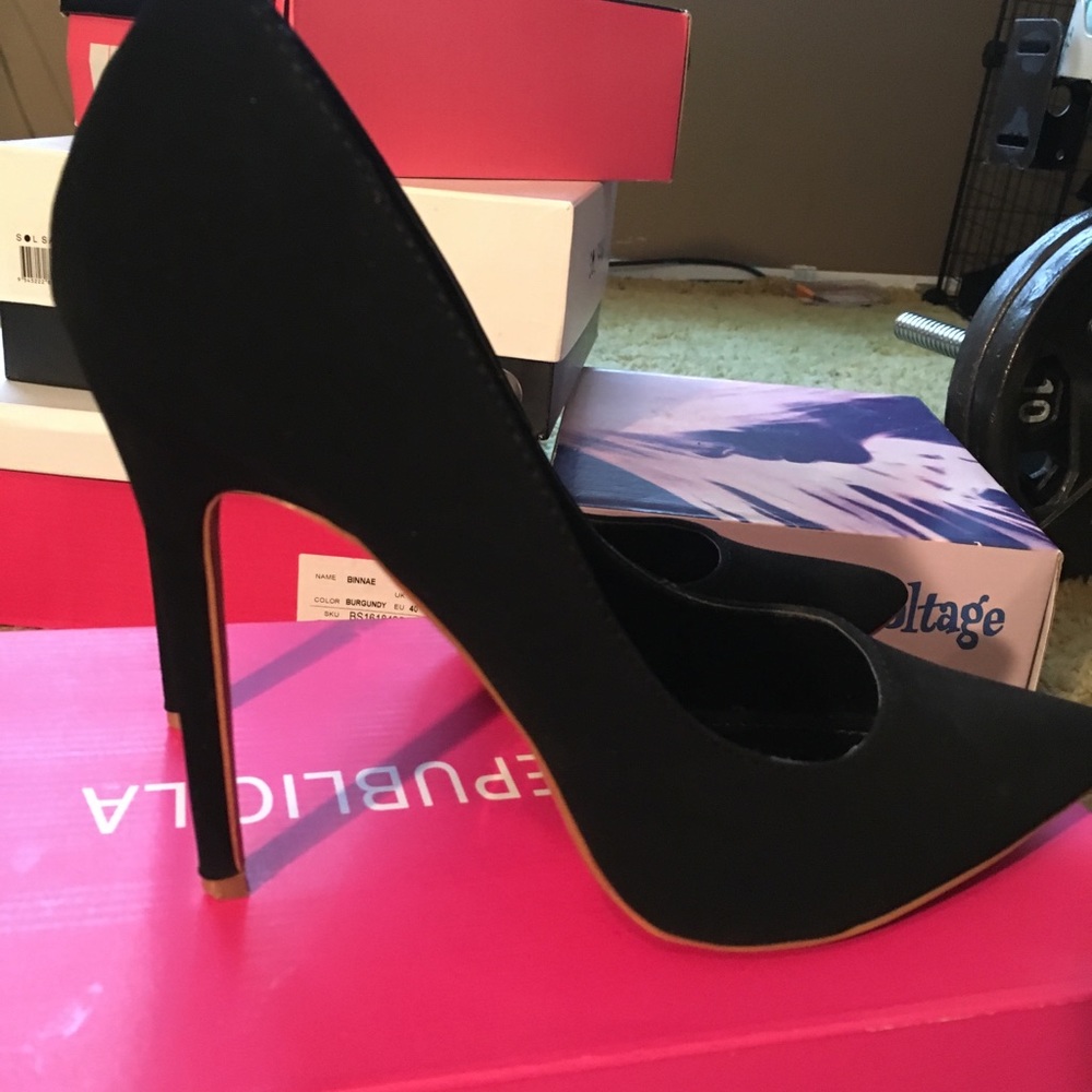 Point heels